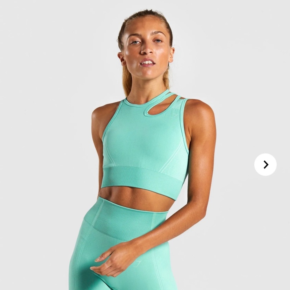 Gymshark sports bra!!